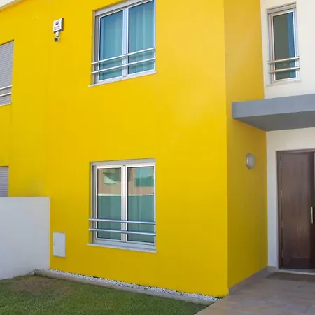 Casa Dos Netos Atouguia Da Baleia